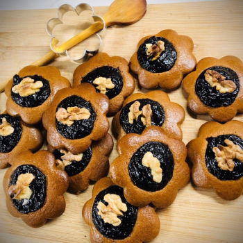 paldove-medovnky-so-slivk.lek-a-vlaskmi-orechom
